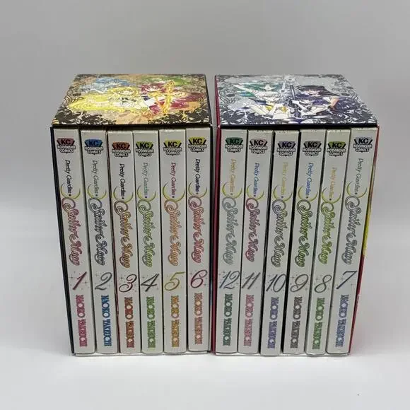 Pretty Guardian Sailor Moon Box Set 1 & 2 Complete Series W Stickers Manga 1-12 - Picture 2 of 9